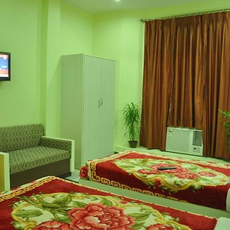 Hotel Kiran Palace พาราณสี ภายนอก รูปภาพ