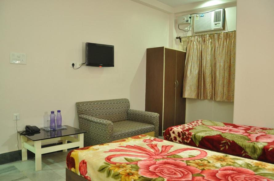 Hotel Kiran Palace พาราณสี ภายนอก รูปภาพ